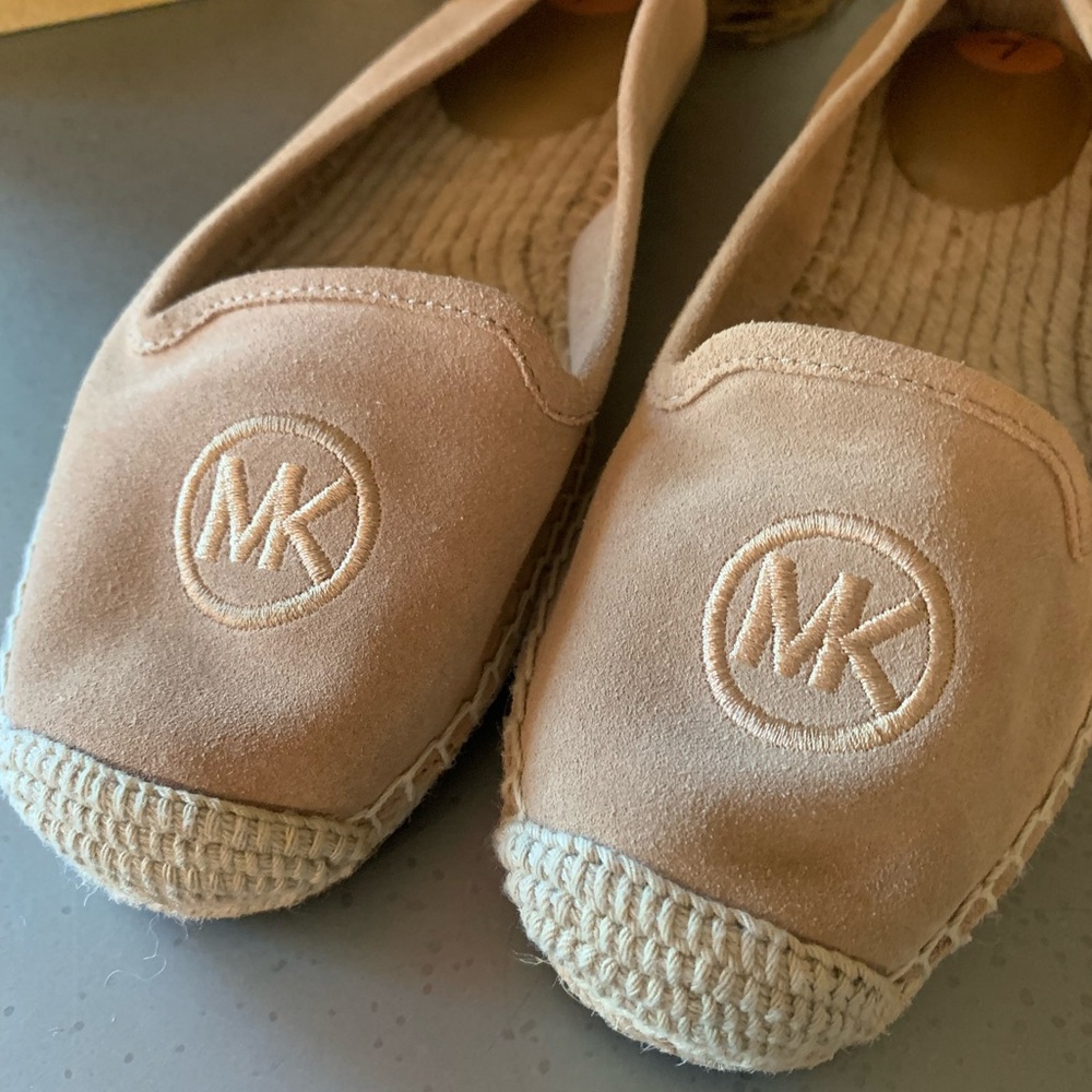 Michael KORS, NEW NEVER WORN,,Keli espadrilles, Leather upper, size 7 Medium. - Picture 10 of 10